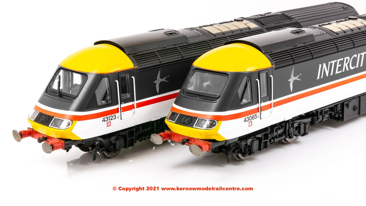 R3944 Hornby Class 43 HST Intercity Train Pack - Power Cars 43123 and 43065 City of Edinburgh